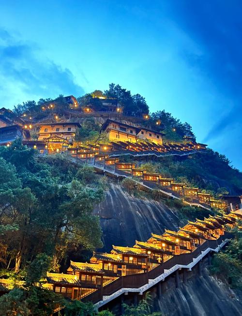 江西碳酸鈣客戶牽手銀星機械 選用圓形搖擺篩